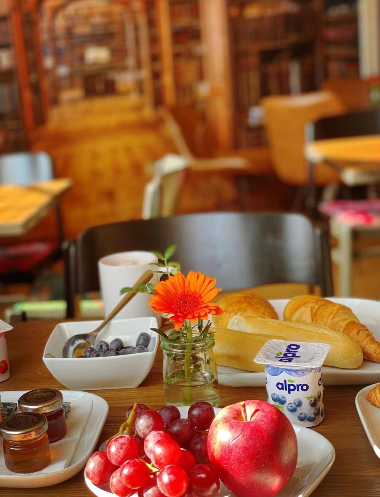 Chapter 1 Hotels 韦茅斯 外观 照片